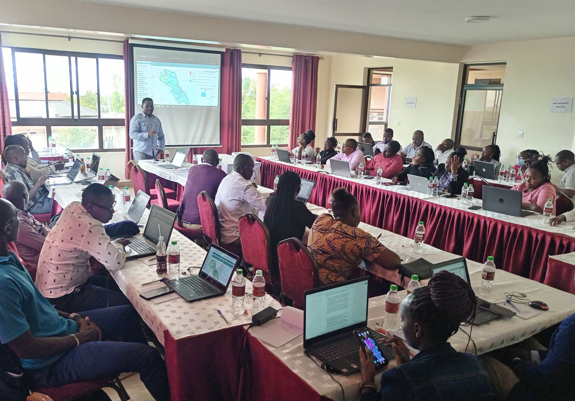Makueni County staff at a GGIL geospatial resilience training session
